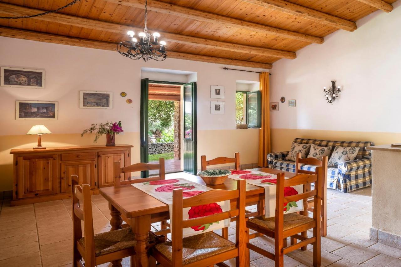 Agriturismo Borgo Degli Ulivi Canicattini Bagni Exterior photo