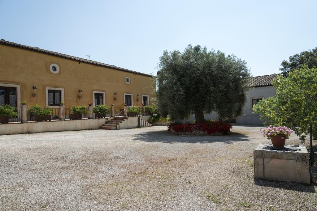 Agriturismo Borgo Degli Ulivi Canicattini Bagni Exterior photo