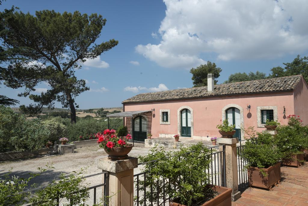 Agriturismo Borgo Degli Ulivi Canicattini Bagni Exterior photo