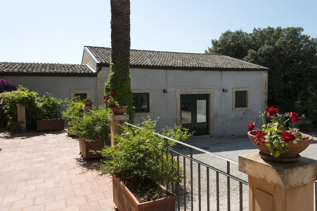 Agriturismo Borgo Degli Ulivi Canicattini Bagni Exterior photo